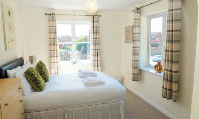 Bradley Stoke Apartment | Orchard Gate 2 Bedroom Superior With Twins