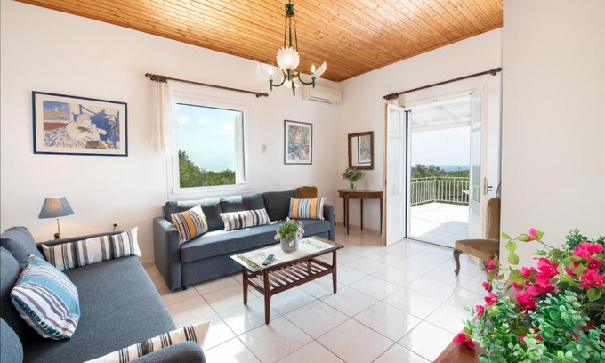 Vlachopoulatika Villa | Oregano Luxury Villa