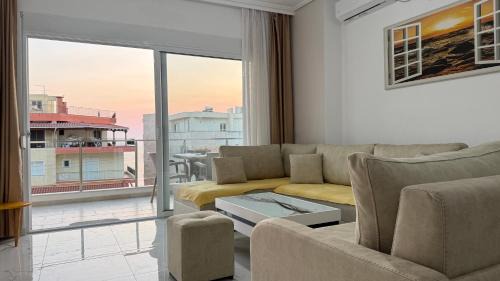 Sarande Apartment | Orges Apartment - Top-Lage in Saranda mit Balkon und Meerblick