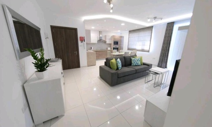 Qawra Apartment | Orion Court 4C Stunning and Luxurious 3 bedroom apartment