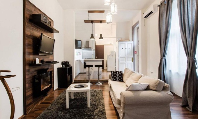 Erzsebetvaros Apartment | Orsi's sweet & lovely home