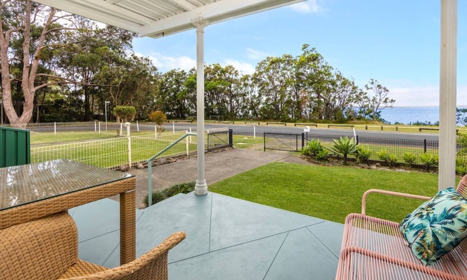 Callala Bay House | Osprey - Pet Friendly Waterfront