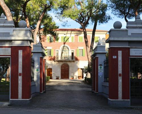 Giulianova Bed & Breakfast | Ostello e Camere Private Prima Luce Foresteria