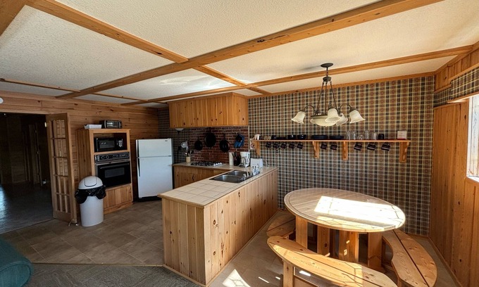 Rainy River District Cabin | Otters Cove - Cabin 2