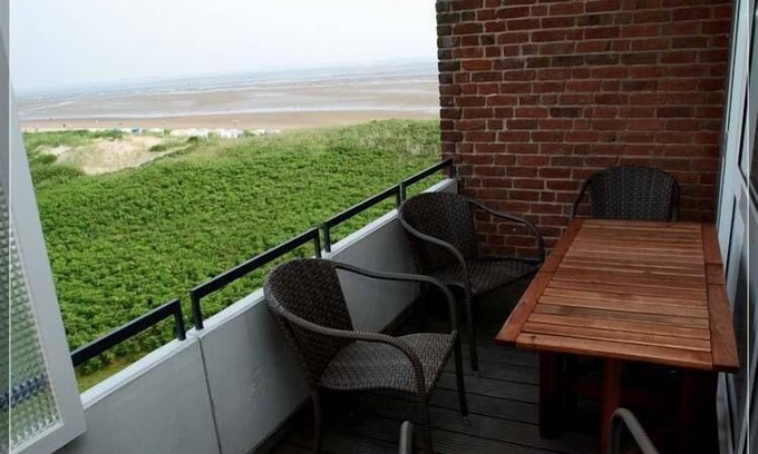 Wyk auf Foehr Apartment | Our cozy Quart awaits you here, with a wide south-facing view of the Halligen