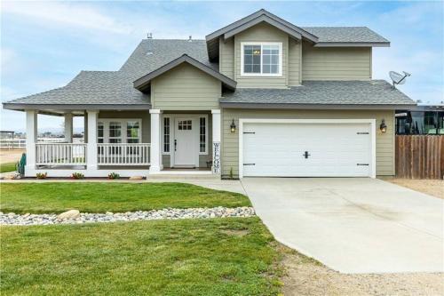 Paso Robles House | Our Farmhouse, Our Place: Cozy and Cute homestead!