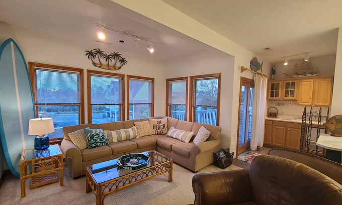 Manteo Condo | Outer Banks Beautiful Waterfront Condo with Elevator!