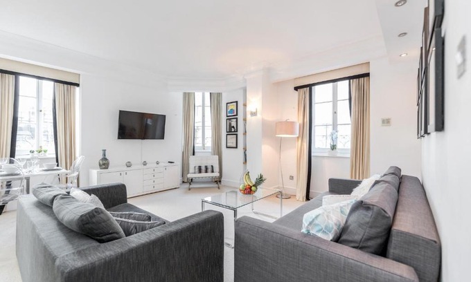 London City Centre Apartment | Outstanding Trafalgar Penthouse, sleeps 8