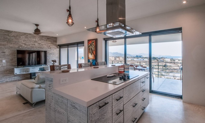 Cerritos Condo | OV7 Casa Loba