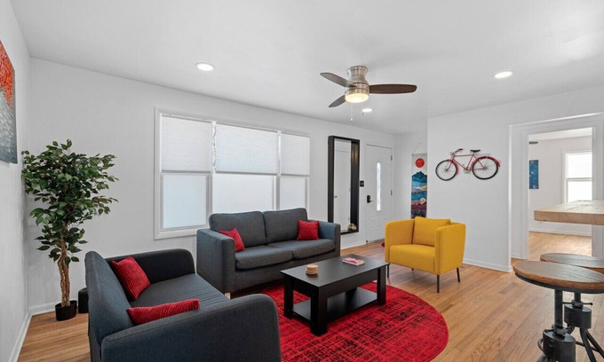 Overland Park House | Overland Park Retreat