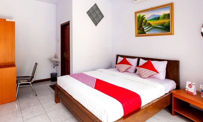 Cigadung Hotel | OYO 569 Cigadung Guest House