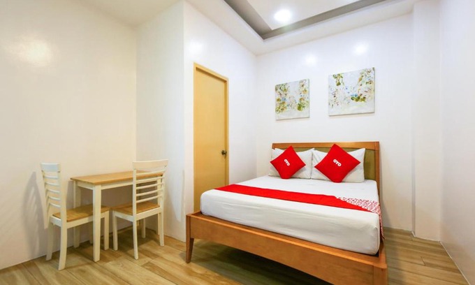 Baclaran Hotel | OYO 783 Freemont Place