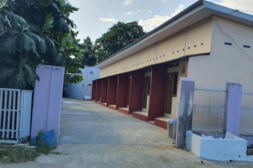 Tetebatu Hotel | OYO 94015 Kost Alif Near Masjid Jami Nurul Huda