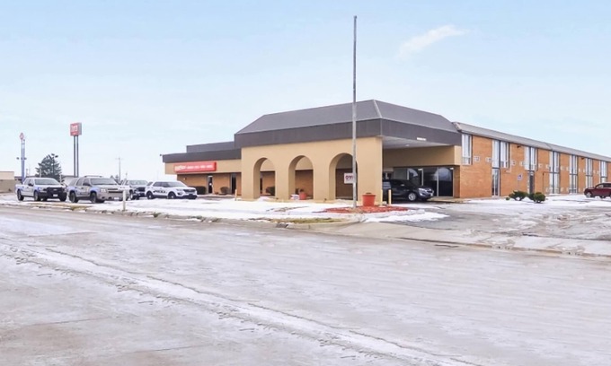 Goodland Hotel | OYO Hotel Goodland KS Hwy 24