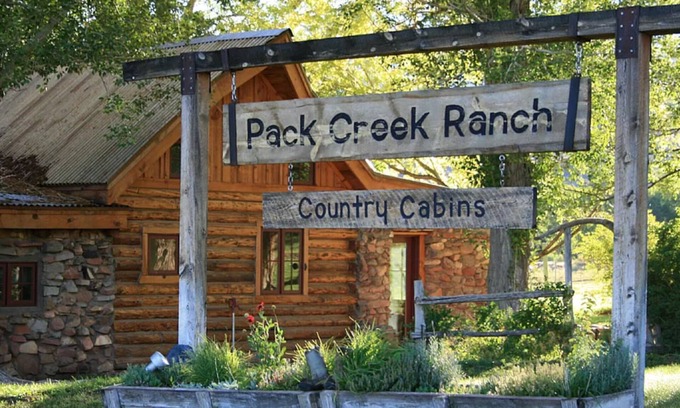Spanish Valley Cabin | Pack Creek ~ Gate House : Beautiful Fully Renovated Cabin. Copper Soaking Tub. High-End Kitchen