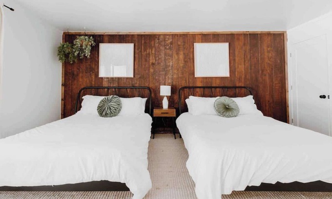 Packwood Hotel | Packwood's Alpine Room