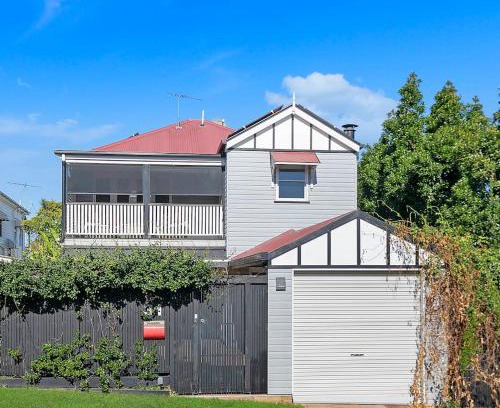 Paddington House | Paddington Cottage - A Classic Queenslander Stay