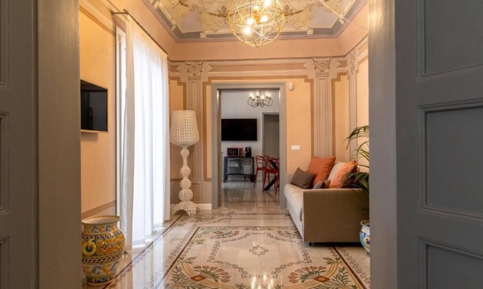 Trapani Apartment | Palazzo Guajana - APARTAMENTO “C”