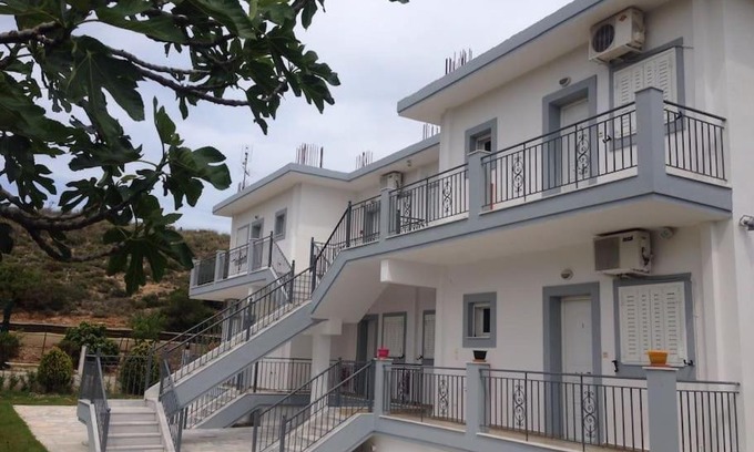 Isthmia Apartment | Paleo Kalamaki