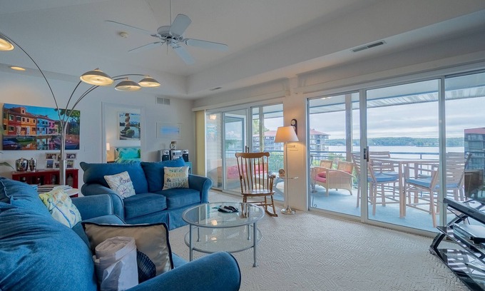 Lake Ozark Condo | Palisades 354 - Awesome Main Channel View
