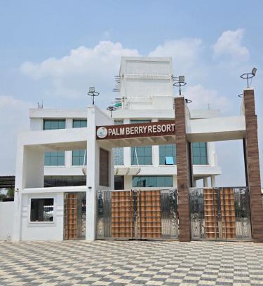 Motihari Hotel | Palm Berry Resort