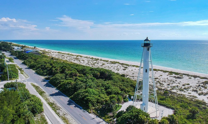 Port Charlotte Villa | "Palm Bliss" 3 bed 2 bath stylish and cozy