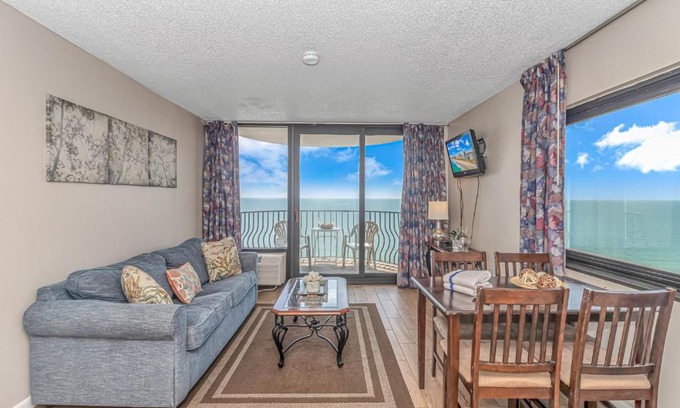 Myrtle Beach House | Palms 1006