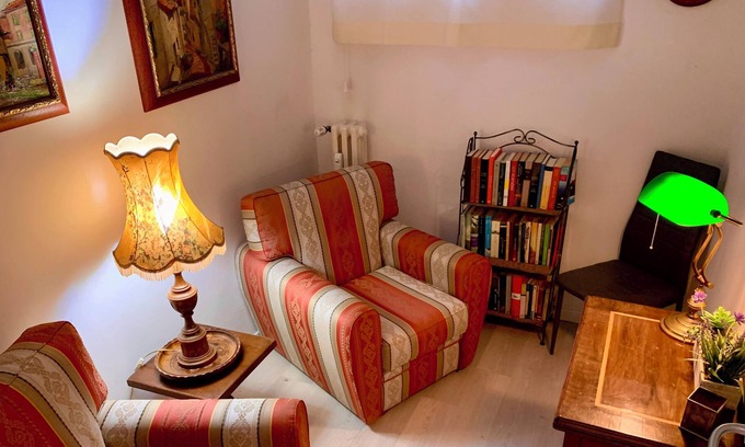 Terni Apartment | Palmyra House - delightful one-bedroom apartment for two