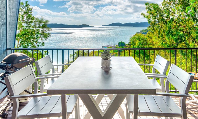 Hamilton Island Apartment | Panorama 7, Seaview Apartment on Hamilton Island