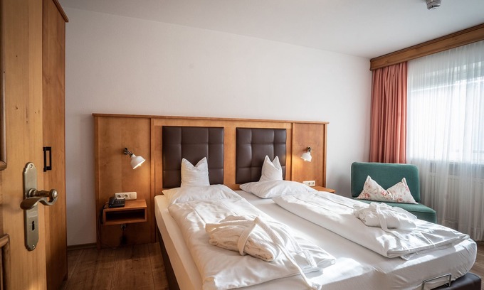 Gmain Apartment | Panorama apartment for 2-3 people with south-facing balcony, 55 sqm