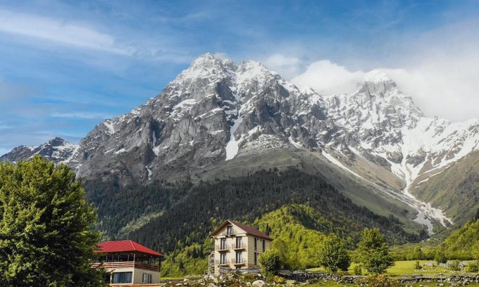 Mazeri Hotel | Panorama Ushba