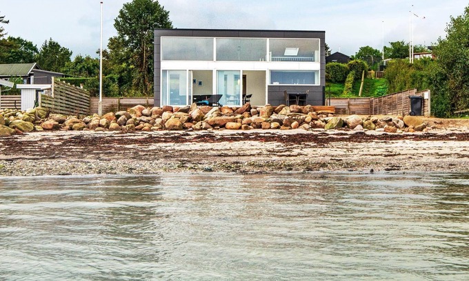 Fynshav House | Panoramic Beach Retreat-By Traum