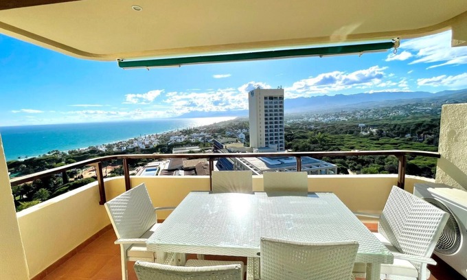 Nikki Beach Apartment | Panoramic Ocean Sunset View Studio