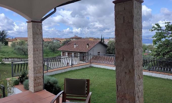 Guardea Villa | Panoramic villa at the foot of the castle.