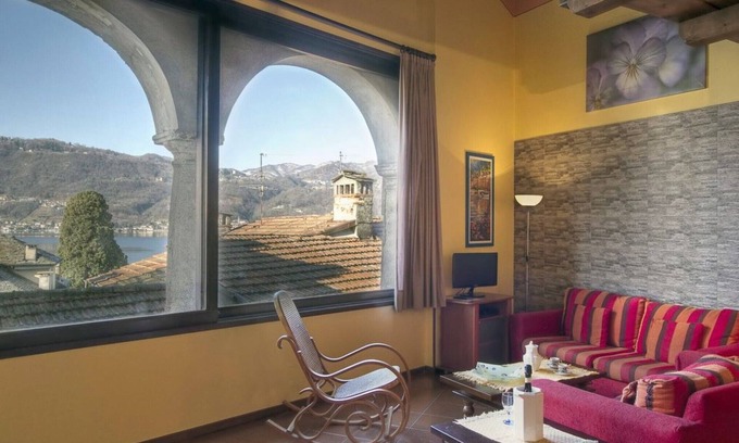 Orta San Giulio Apartment | "PANORAMICO" CHARM APARTMENT VISTA LAGO, IN THE HISTORIC CENTER