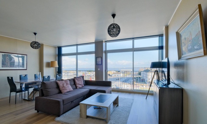 Saint-Nazaire Apartment | Paquebot - Appt vue port