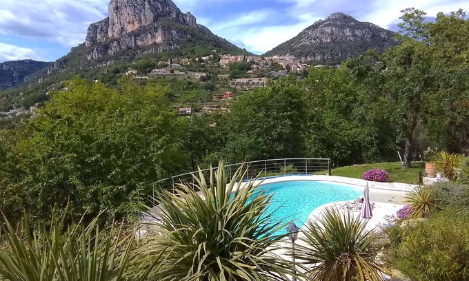 Saint-Jeannet House | Paradis des Cigales 3 Pieces ds villa swimming pool covered terrace panoramic view