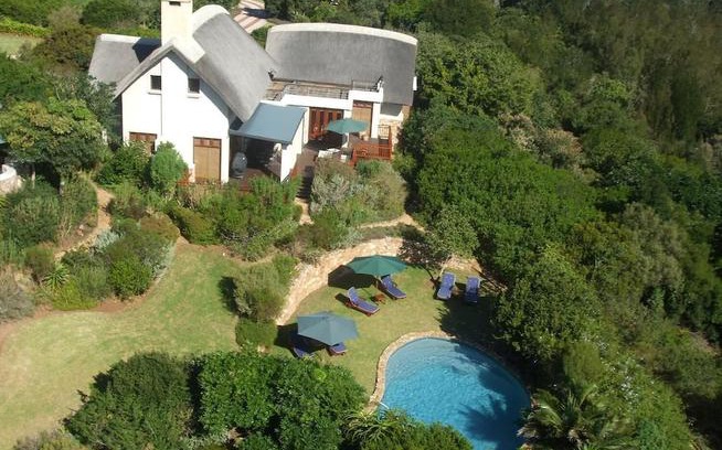 Victoria Bay House | Paradise Cove Country House