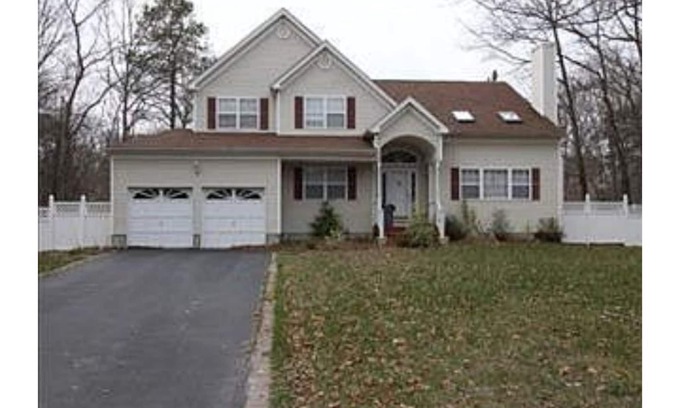 Coram House | Paradise in Medford