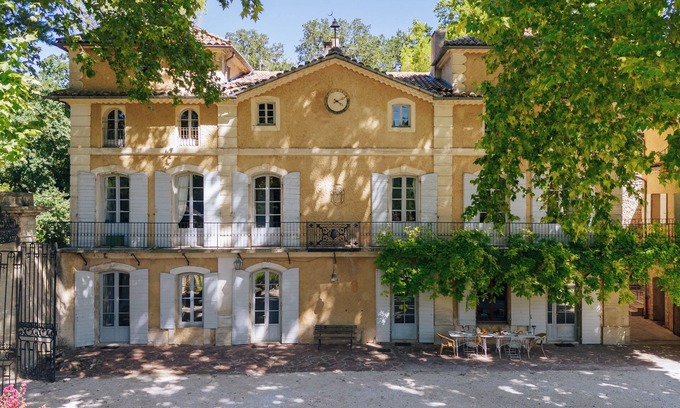 Mazan House | Paradise in Provence: Chateau du Jonquier