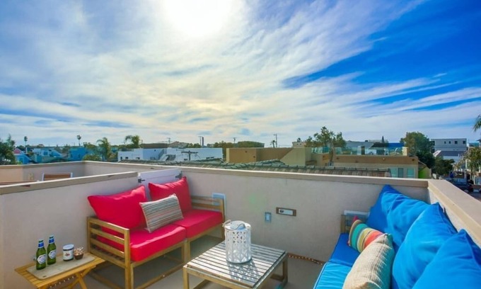 Mission Beach House | Paradise Isle in Mission Beach with A/C!