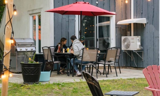 Orford Ski Chalet | Paradise, Spacious and Family friendly Cottage, fully equipped. Tons of activities