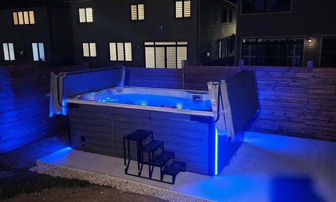 Bowmanville House | PARADISE VILLA 4