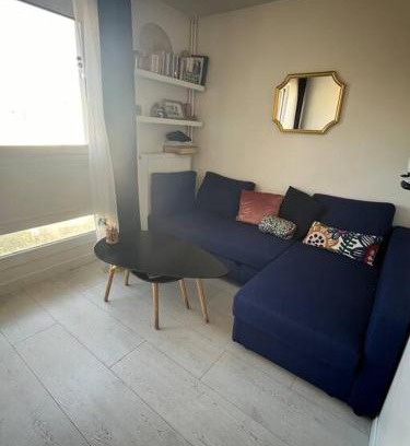 Quartier des Grandes-Carrieres Apartment | Paris Montmartre Apartment with a View and Swimming Pool Access