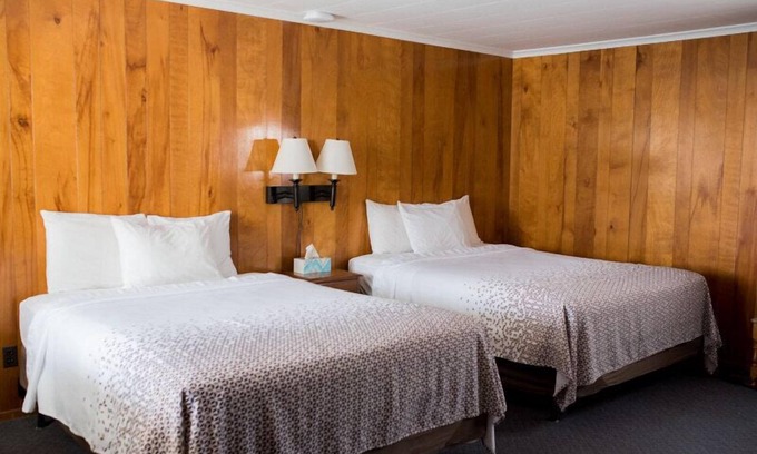 Perry Hotel | Park Lake Motel