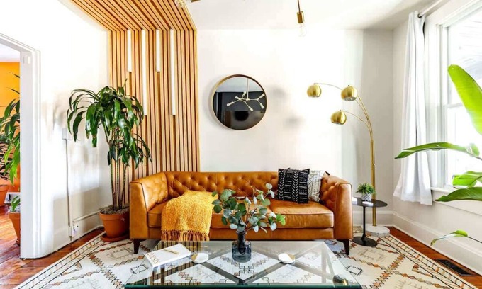 Italian Village House | Parking - Convention - Short North - King Bed