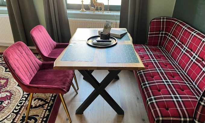 Bad Muskau Apartment | Parkside Retreat Central location perfect for couples and families