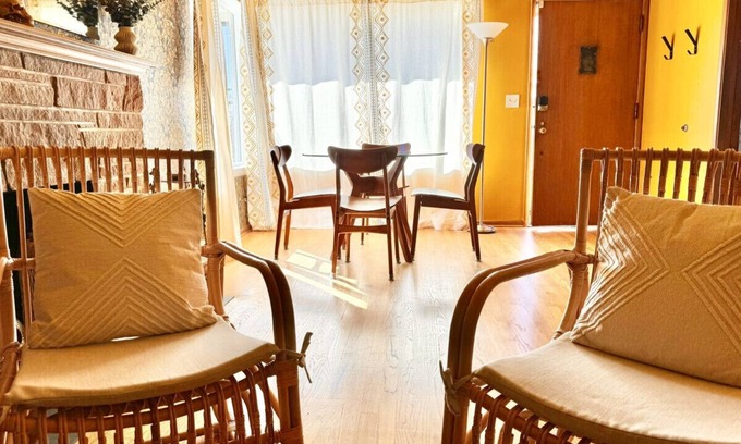 Fremont House | ✨ Parkside Suite Vintage Charm + Modern Comfort ✨