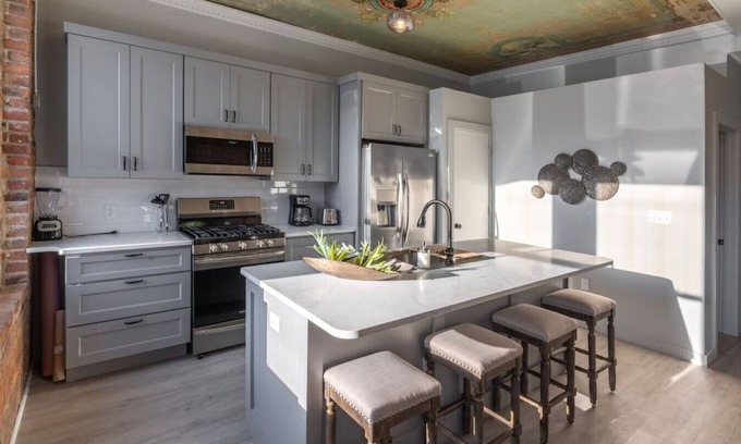 Over-the-Rhine Apartment | PARLOR: Explore OTR/DT: Restored 1894 Italianate