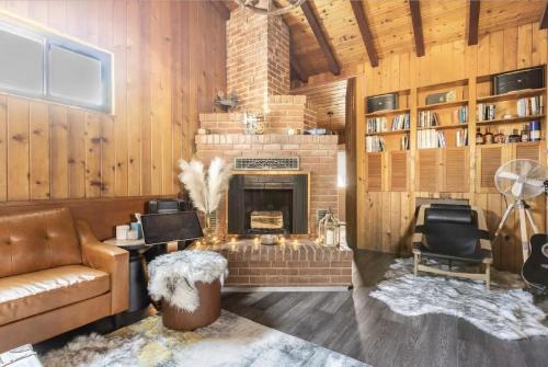 North Hollywood House | Party House Heaven